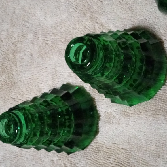 Green Glass Christmas Tree Shakers - Picture 5 of 8